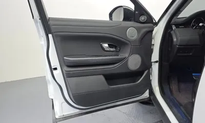 Land Rover Range Rover Evoque 2018, 106981 км, за 8435.08 USD - фото 24