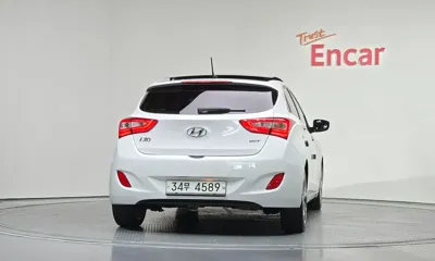 Hyundai i30 2012, 59172 км, за 4948.88 USD