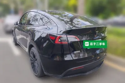 Tesla Model Y 2022, 62300 км, за 26612 USD