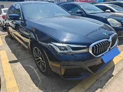 BMW 5 Series 2022, 69000 км, за 26283.17 USD