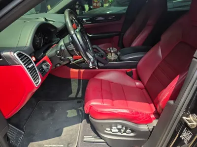 Porsche Cayenne 2021, 134383 км, за 43958.25 USD