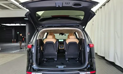 Kia Canival 2023, 27500 км, за 19821.6 USD - фото 20