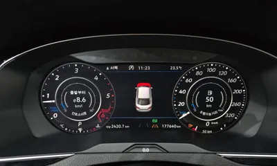 Volkswagen Arteon 2018, 177640 км, за 10726.12 USD - фото 8