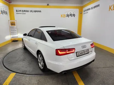 Audi A6 2015, 97890 км, за 6805.42 USD