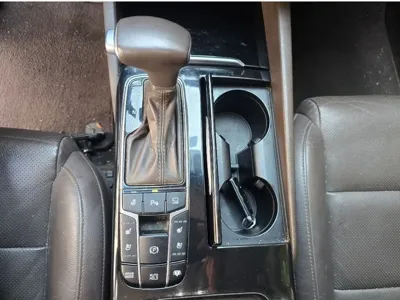 Kia K7 2018, 81678 км, за 9584.88 USD