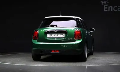 MINI Cooper 2020, 99832 км, за 8342.09 USD