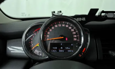MINI Cooper 2020, 99832 км, за 8342.09 USD - фото 8