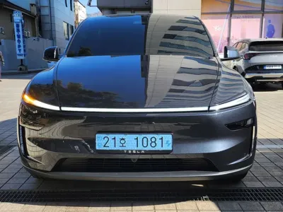 Tesla Model Y · 2026 год