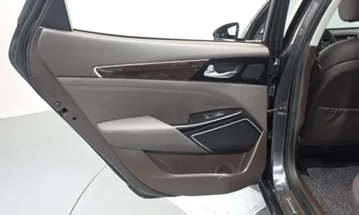 Kia K7 2019, 159394 км, за 10174.61 USD - фото 25