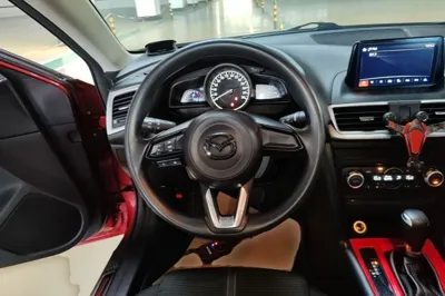 Mazda Mazda 3 Axela 2017, 77200 км, за 7744 USD - фото 13