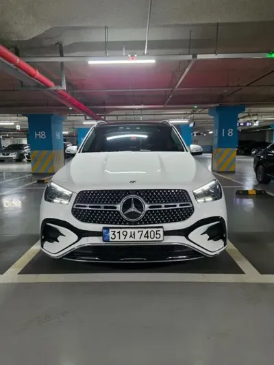 Mercedes-Benz GLE-Class 2023, 50000 км, за 32709.73 USD