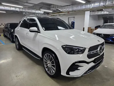 Mercedes-Benz GLE-Class 2023, 50000 км, за 32709.73 USD - фото 7