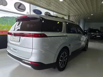 Kia Canival 2021, 55243 км, за 13348.96 USD