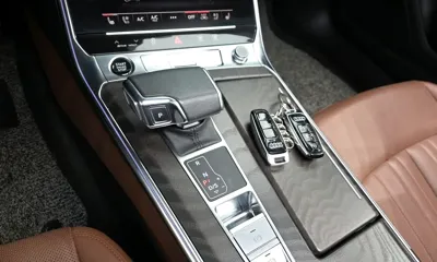 Audi A6 2023, 43481 км, за 22847.66 USD - фото 9