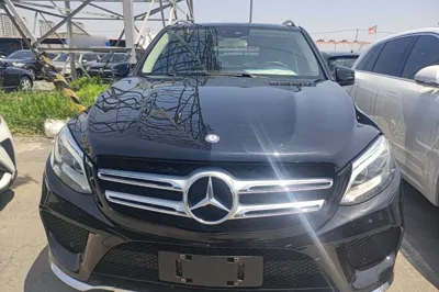 Mercedes-Benz GLE 2015, 119300 км, за 20739 USD