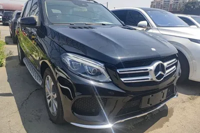 Mercedes-Benz GLE 2015, 119300 км, за 20739 USD