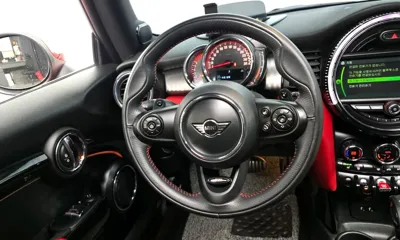 MINI Cooper 2019, 38764 км, за 11487.46 USD - фото 13