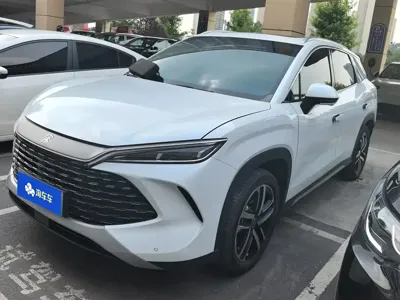 BYD L DM-i · 2024 год