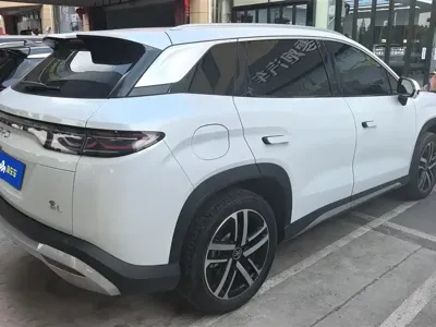 BYD L DM-i 2024, 29200 км, за 12889.69 USD
