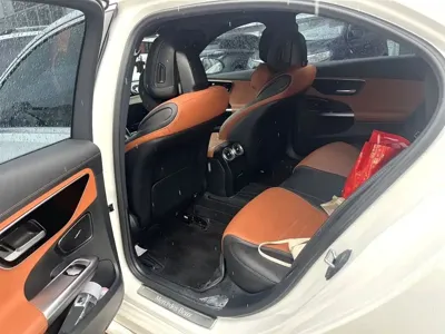 Mercedes-Benz C-Class 2023, 45000 км, за 25354.34 USD