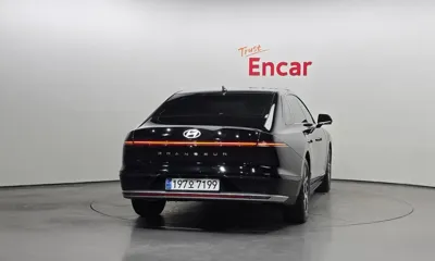 Hyundai Grandeur 2023, 49105 км, за 17172.12 USD