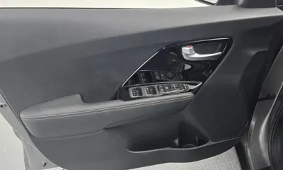 Kia Niro 2019, 72671 км, за 10030.42 USD - фото 24