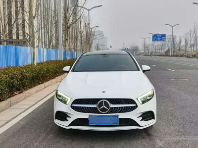 Mercedes-Benz A-Class 2021, 51000 км, за 12301.12 USD