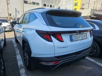 Hyundai Tucson 2023, 27000 км, за 14846.64 USD