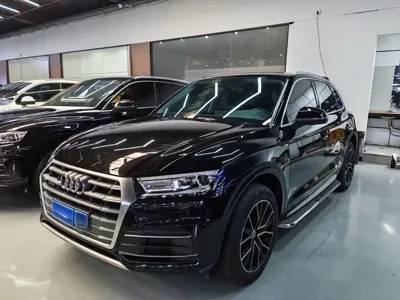 Audi Q5L · 2021 год