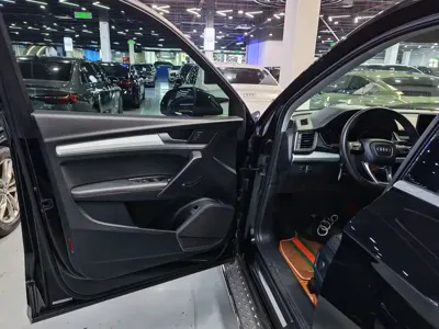 Audi Q5L 2021, 48000 км, за 17268.55 USD