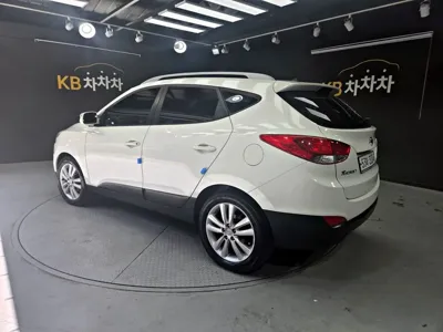 Hyundai Tucson 2011, 212901 км, за 2691.35 USD