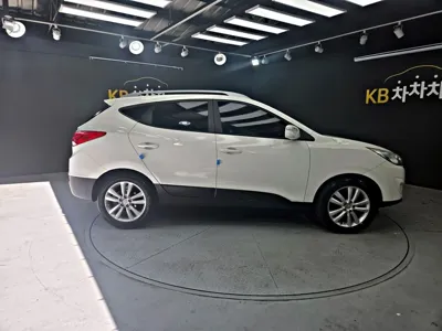 Hyundai Tucson 2011, 212901 км, за 2691.35 USD