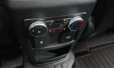 Ford Explorer 2020, 44298 км, за 17386.2 USD - фото 20