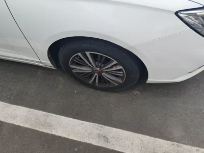 Roewe i5 2020, 12600 км, за 5579 USD - фото 8