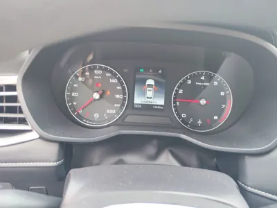 Roewe i5 2020, 12600 км, за 5579 USD - фото 12