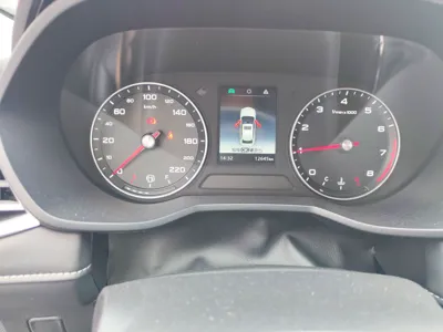 Roewe i5 2020, 12600 км, за 5579 USD - фото 13