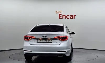 Hyundai Sonata 2017, 87663 км, за 7932.32 USD