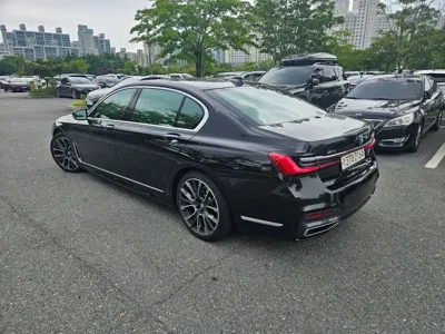 BMW 7-Series 2020, 120000 км, за 36037.81 USD