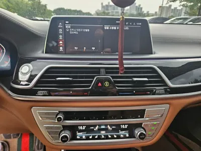 BMW 7-Series 2020, 120000 км, за 36037.81 USD - фото 11