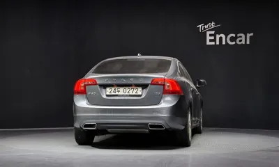 Volvo S60 2016, 73183 км, за 4230.57 USD