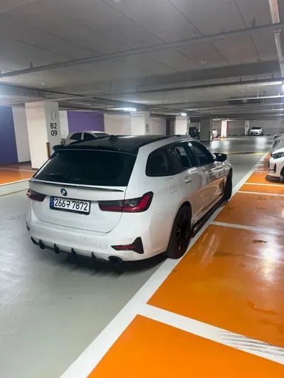 BMW 3-Series 2021, 88000 км, за 16604.8 USD