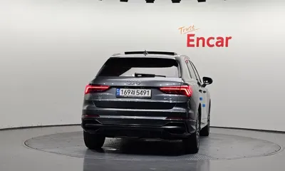 Audi Q3 2022, 156392 км, за 58605.17 USD
