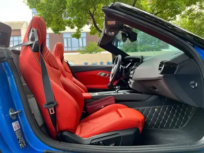 BMW Z4 2023, 1900 км, за 42644.59 USD - фото 6