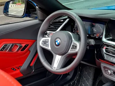 BMW Z4 2023, 1900 км, за 42644.59 USD - фото 9
