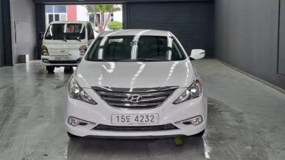 Hyundai Sonata 2013, 128973 км, за 3577.94 USD