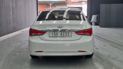 Hyundai Sonata 2013, 128973 км, за 3577.94 USD