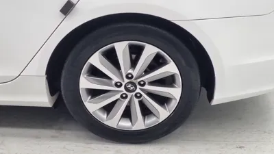 Hyundai Sonata 2013, 128973 км, за 3577.94 USD