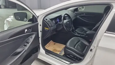 Hyundai Sonata 2013, 128973 км, за 3577.94 USD - фото 10