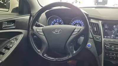Hyundai Sonata 2013, 128973 км, за 3577.94 USD - фото 13