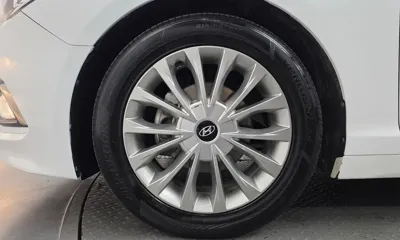 Hyundai Sonata 2017, 157008 км, за 5120.13 USD